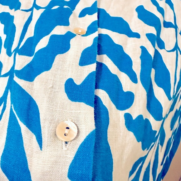 Oversized Linen Button-Up Shirt - Picture 4 of 4